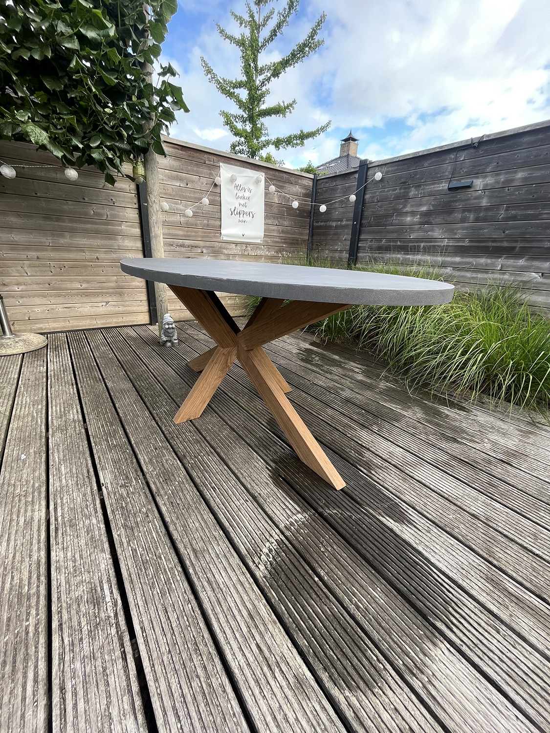 Betonlook Tafel Maeve Frake Onderstel