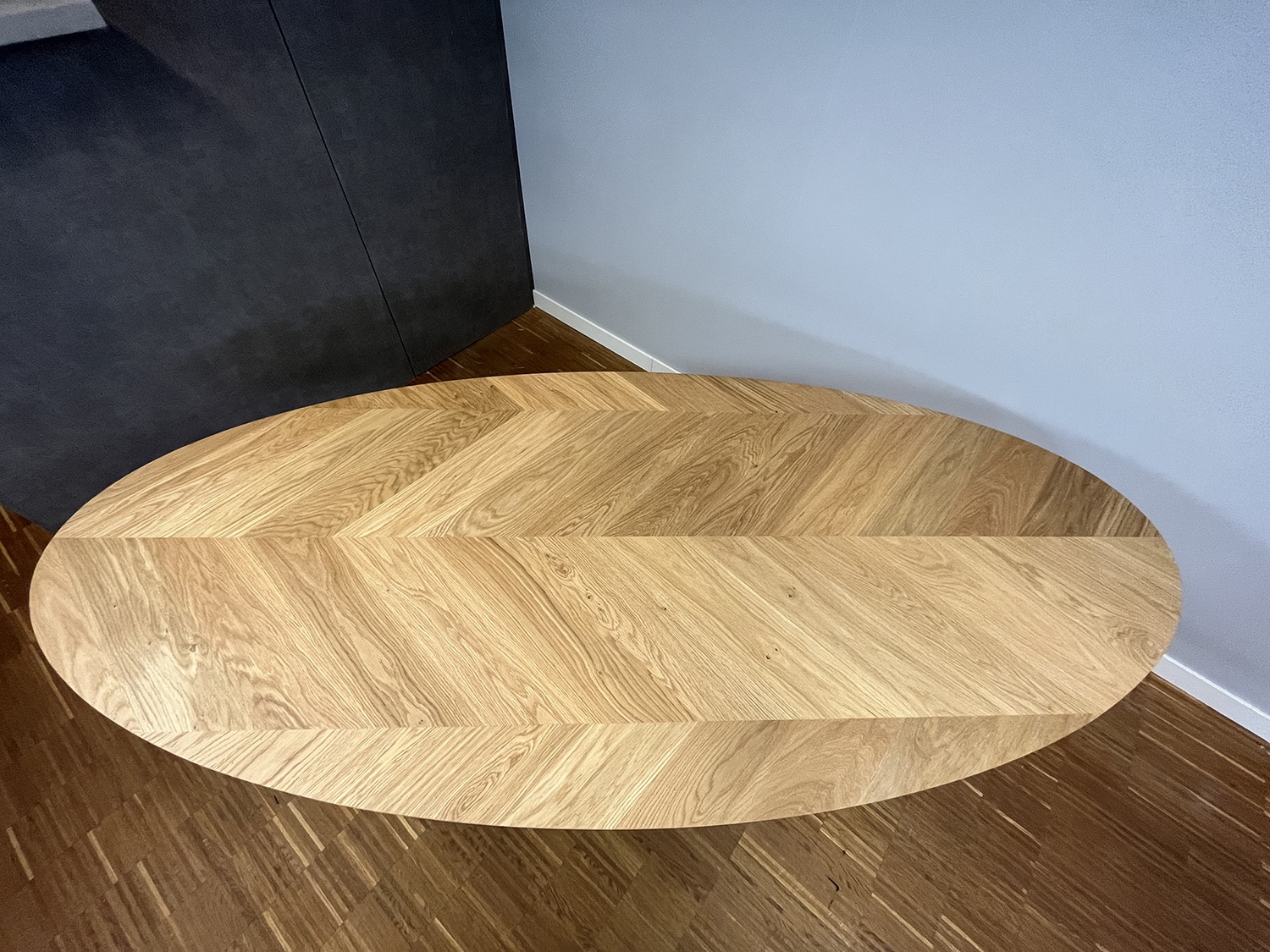 Ovaal Tafel Visgraat