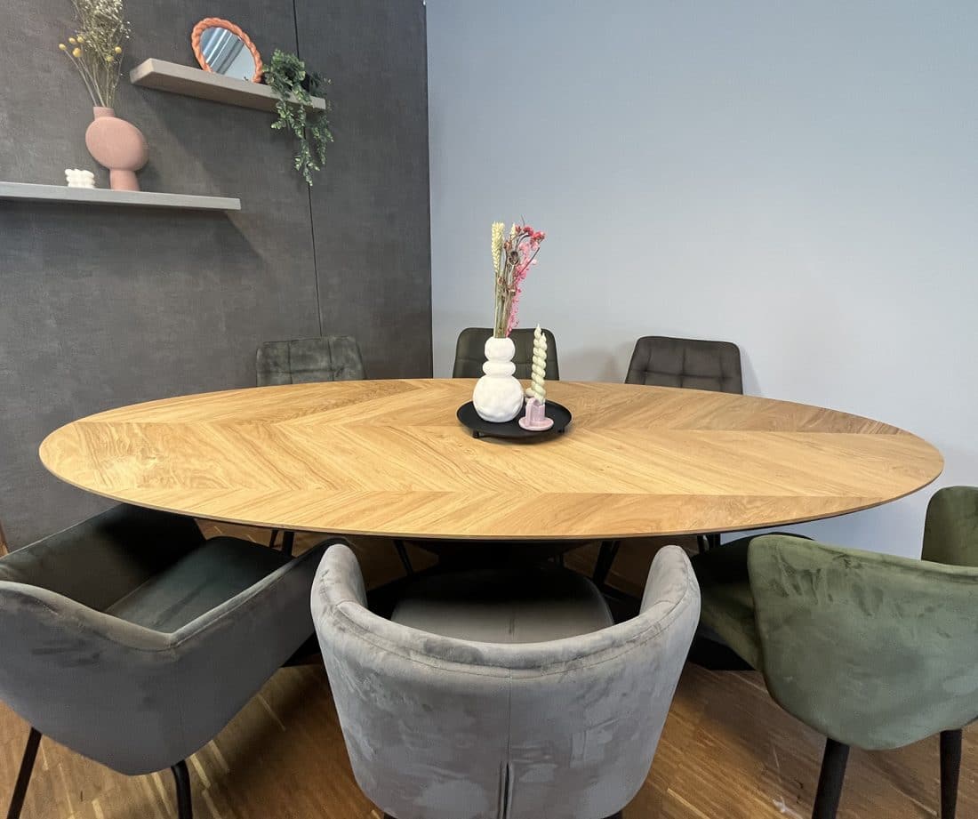 Ovaal Tafel Visgraat