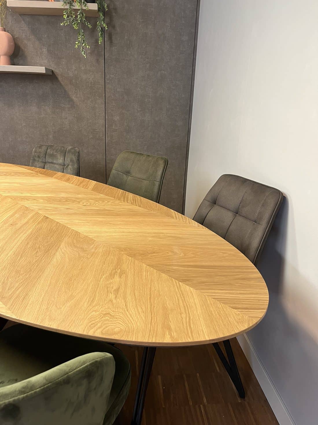 Ovaal Tafel Visgraat