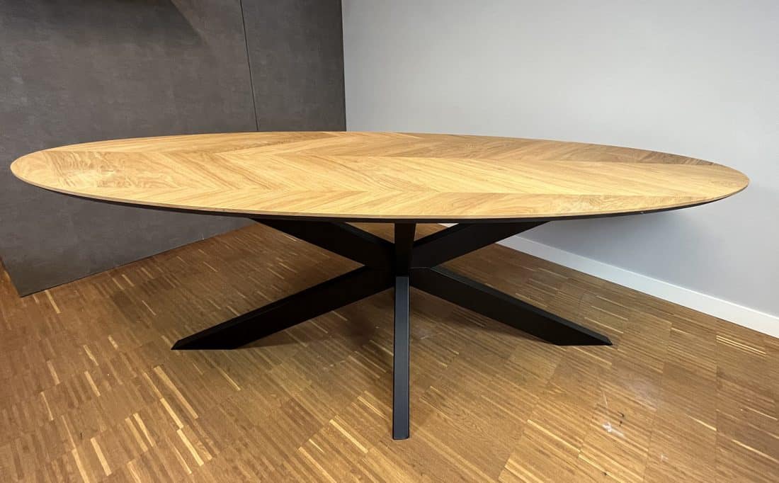 Ovaal Tafel Visgraat